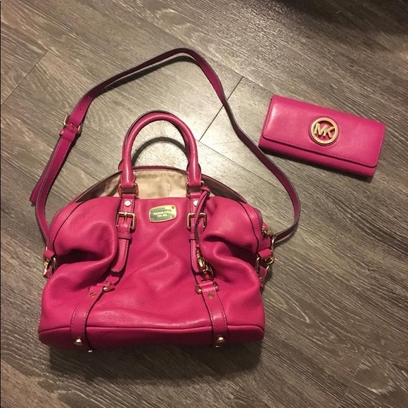 Look! 👀 - Picture 6 of 7